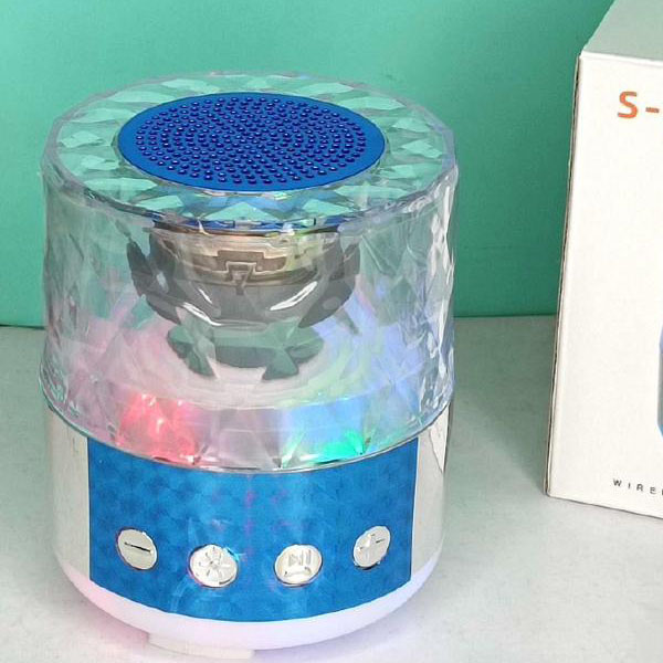 Altavoz Bluetooth con baile de luces. اسپیکر بلوتوثی دارای رقص نور مدل S-18